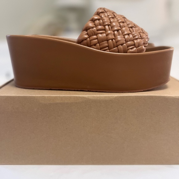 VINCE Mari Wedge Sandals in Tan - Picture 13 of 14